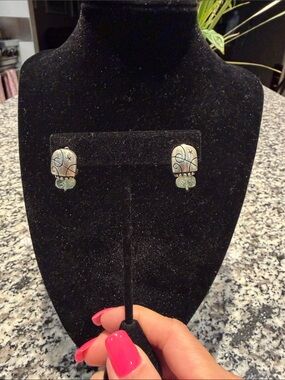 Lisa Jenks 925 Silver Drop Earrings with Light Green gemstone.